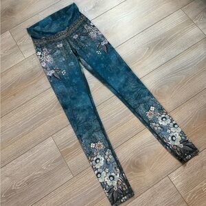 Niyama Sol Leggings with Floral Design